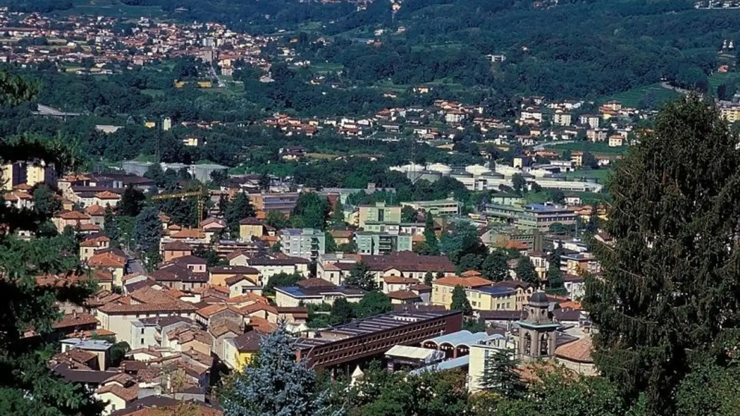 Terreno edificabile commerciale in vendita - 6850 Mendrisio - Photo 2