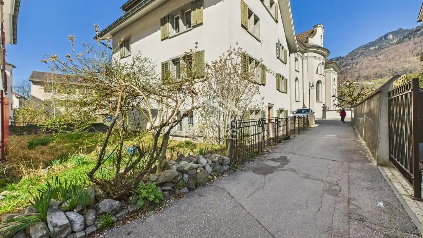 Maison troglodyte à vendre - 8752 Näfels