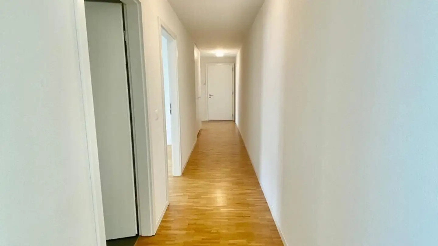 Apartment for rent - Avenue Des Platanes 15, 3960 Sierre - Photo 2