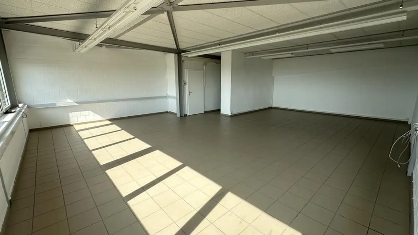 Mischgenutztes Gebäude mieten - Chemin de la Baconnière 49, 2017 Boudry