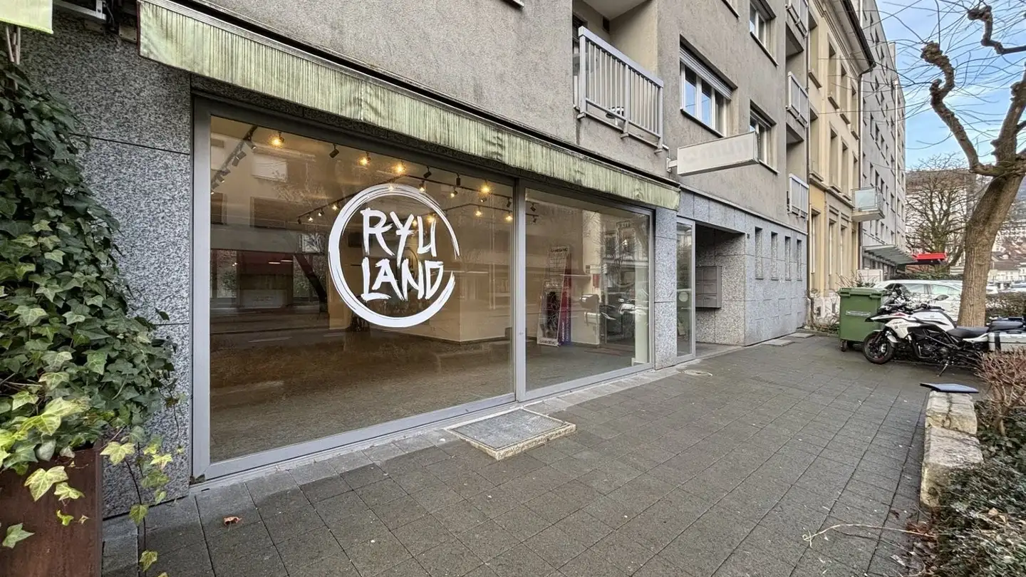 Commerciale in affitto - Rue Du Marché-Neuf / Neumarktstrasse 30, 2502 Biel/Bienne