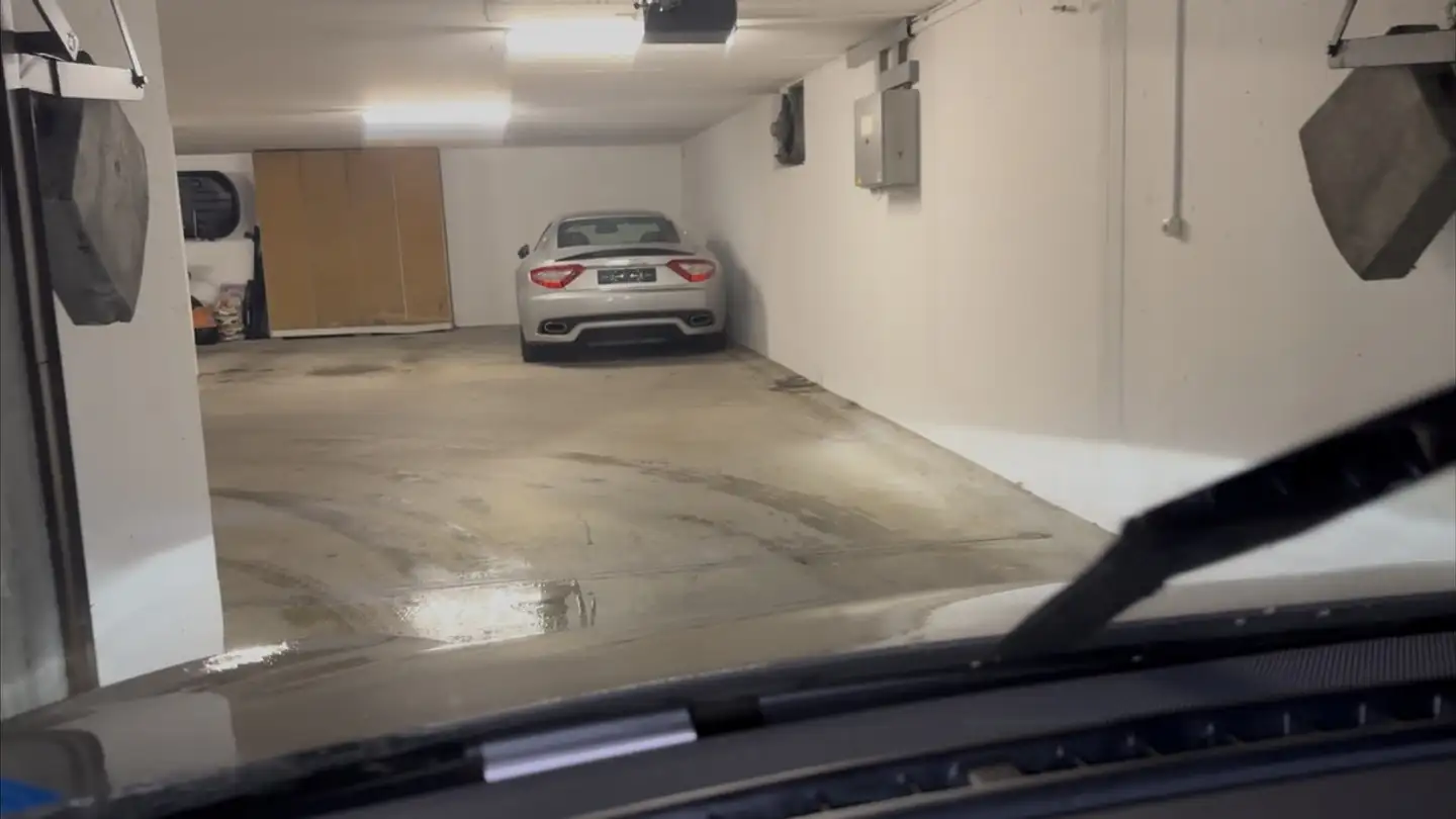 Parkplatz im Freien mieten - Chemin Des Roseaux / Schilfweg 2, 2503 Biel/Bienne