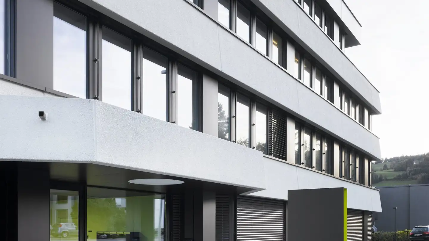 Bureau à louer - Gewerbestrasse 12, 8132 Egg b. Zürich