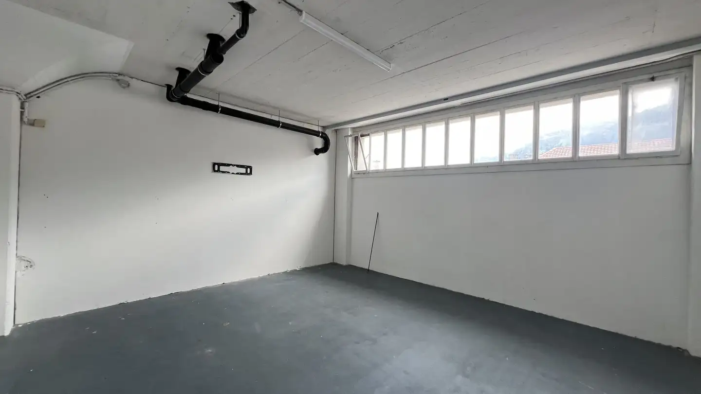 Hobby room for rent - Rugenparkstrasse 24, 3800 Interlaken - Photo 2