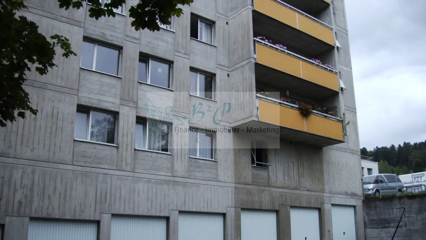 Outdoor parking space for rent - Rue Philippe-Henri-Mathey 20, 2300 La Chaux-de-Fonds