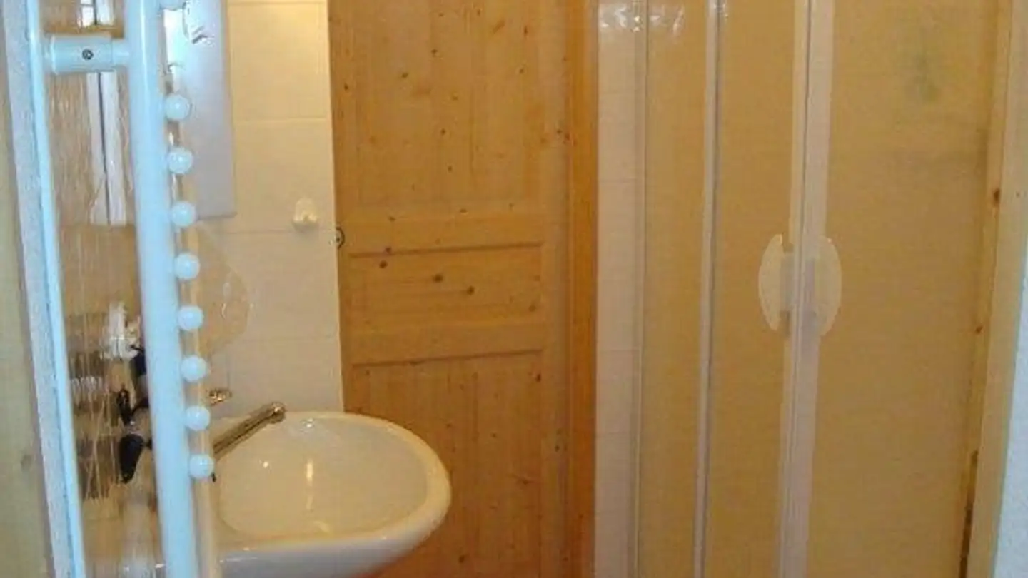 Appartement à louer - Chemin Du Plan Fromentin, 1865 Les Diablerets - Photo 2