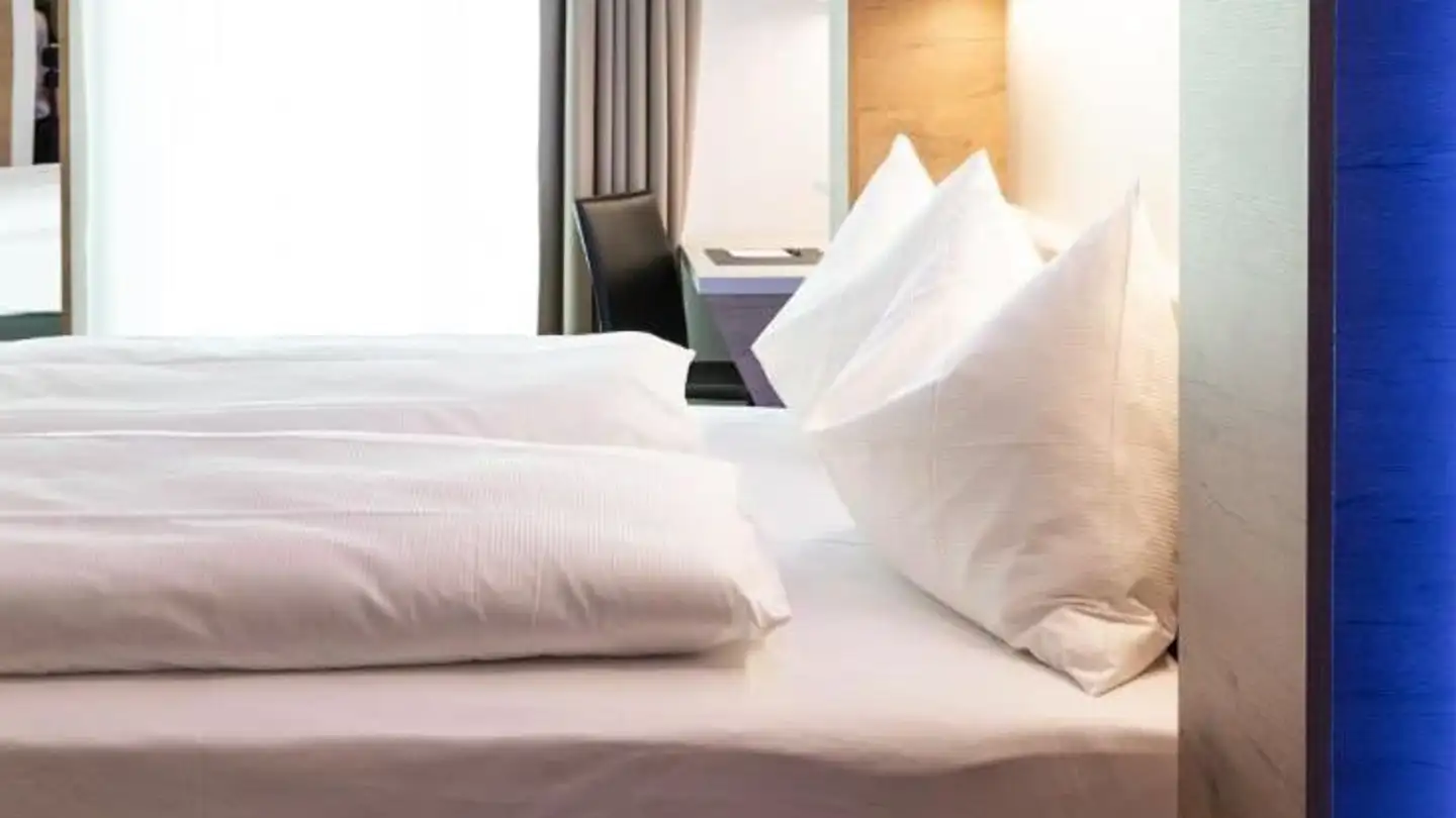 Hôtel à louer - Hofwisenstrasse 4, 8153 Rümlang