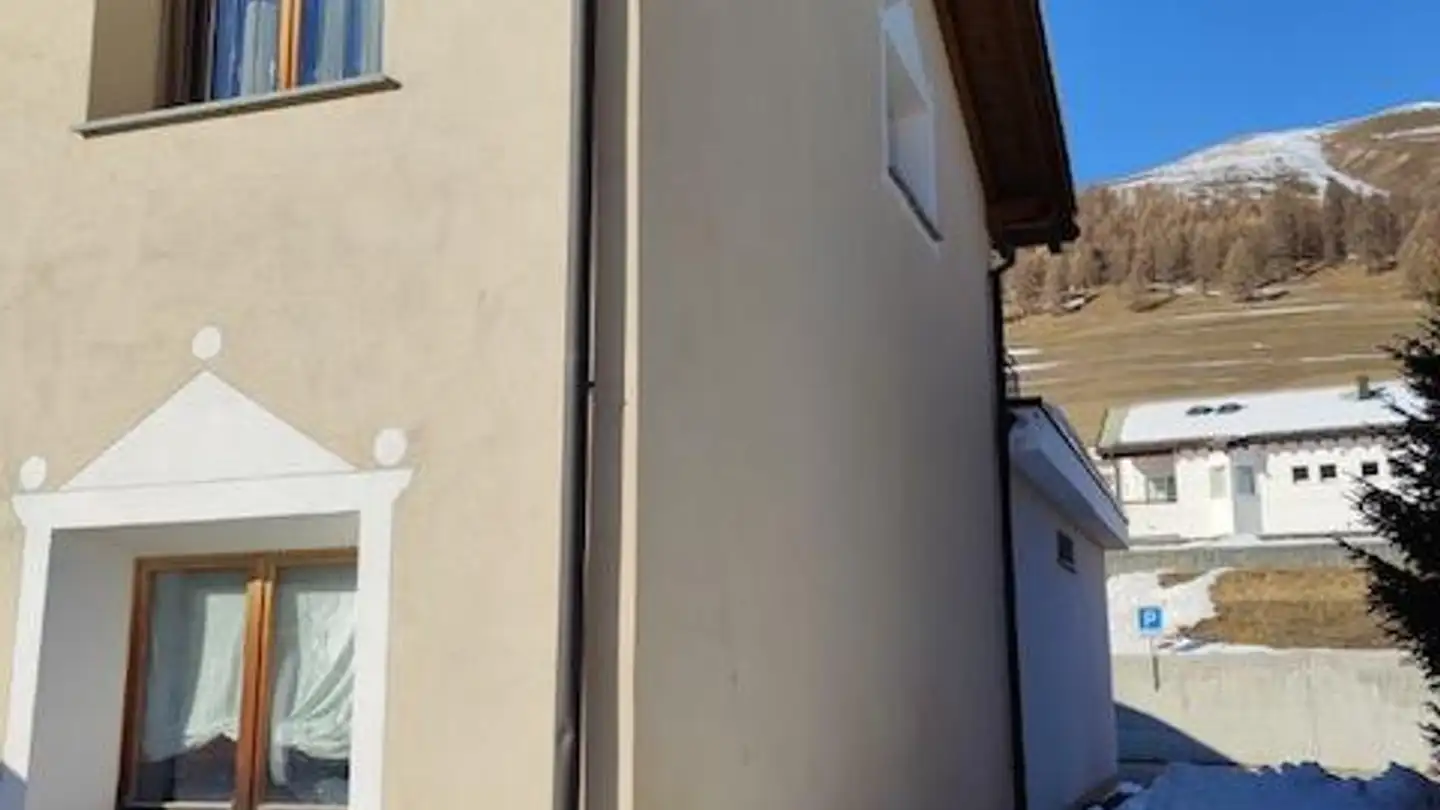 Mixed-use building for sale - 7523 Madulain - Photo 3