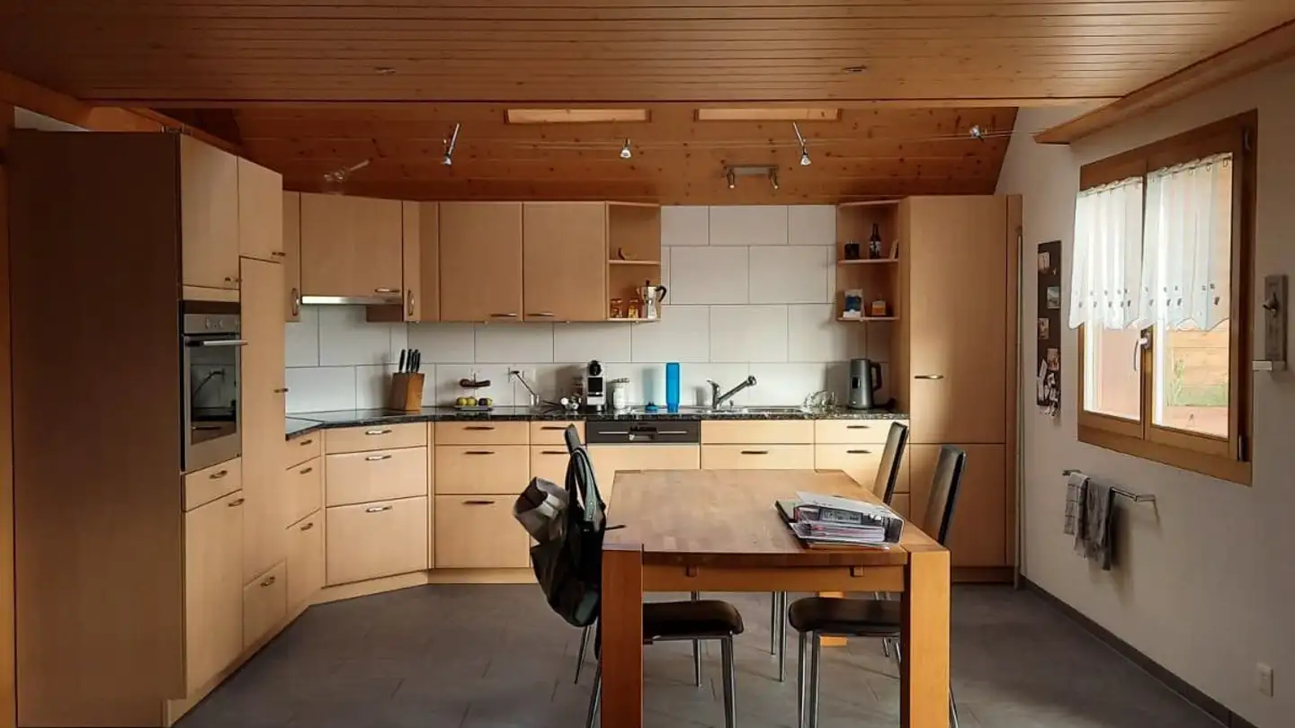 Attic flat for rent - Dorfstrasse 31, 3504 Oberhünigen - Photo 2