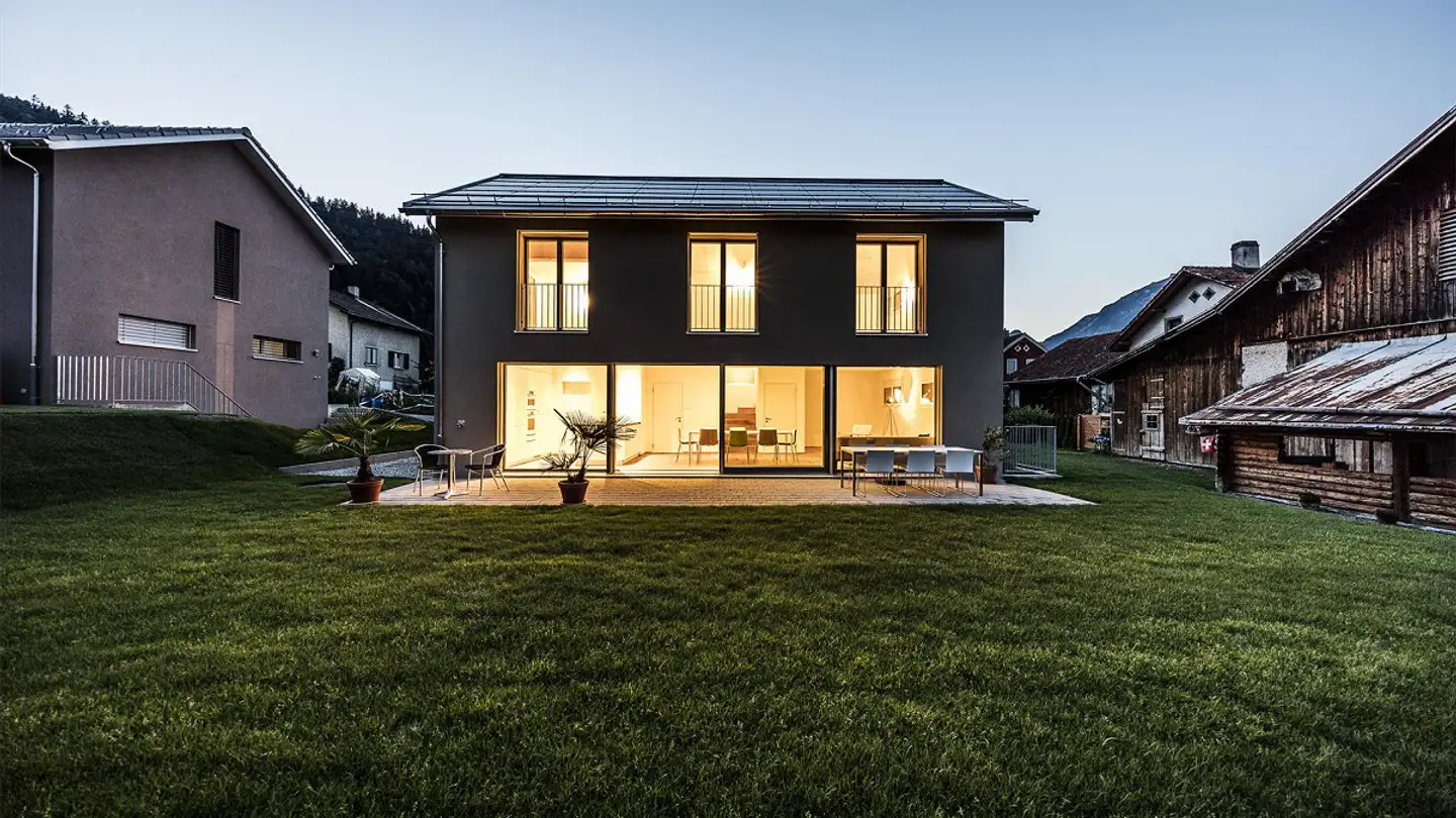 Casa singola in vendita - Via Prada 3, 7403 Rhäzüns