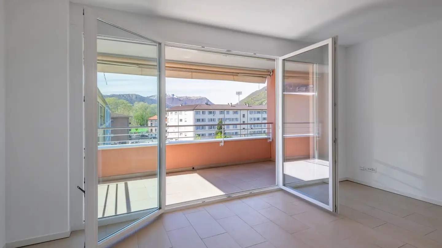 Apartment for rent - Via Mesolcina 3c, 6500 Bellinzona - Photo 4