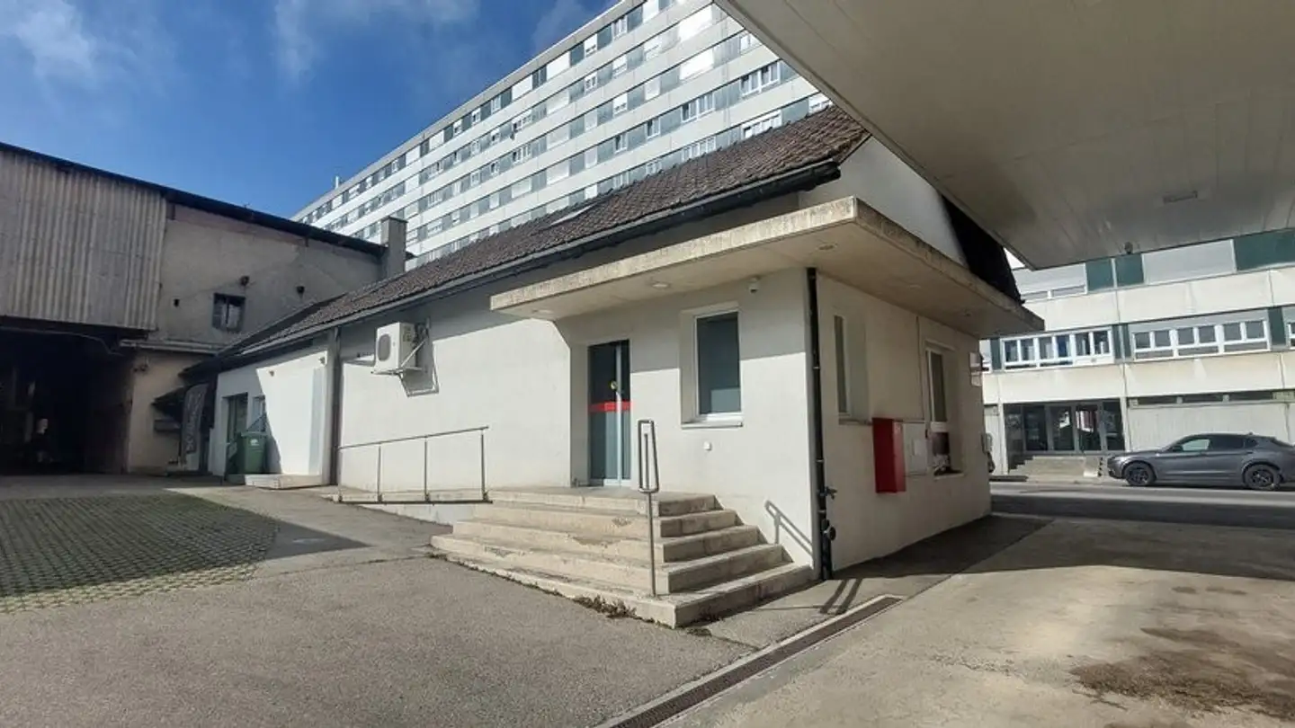 Commercial for rent - 2300 La Chaux-de-Fonds - Photo 4