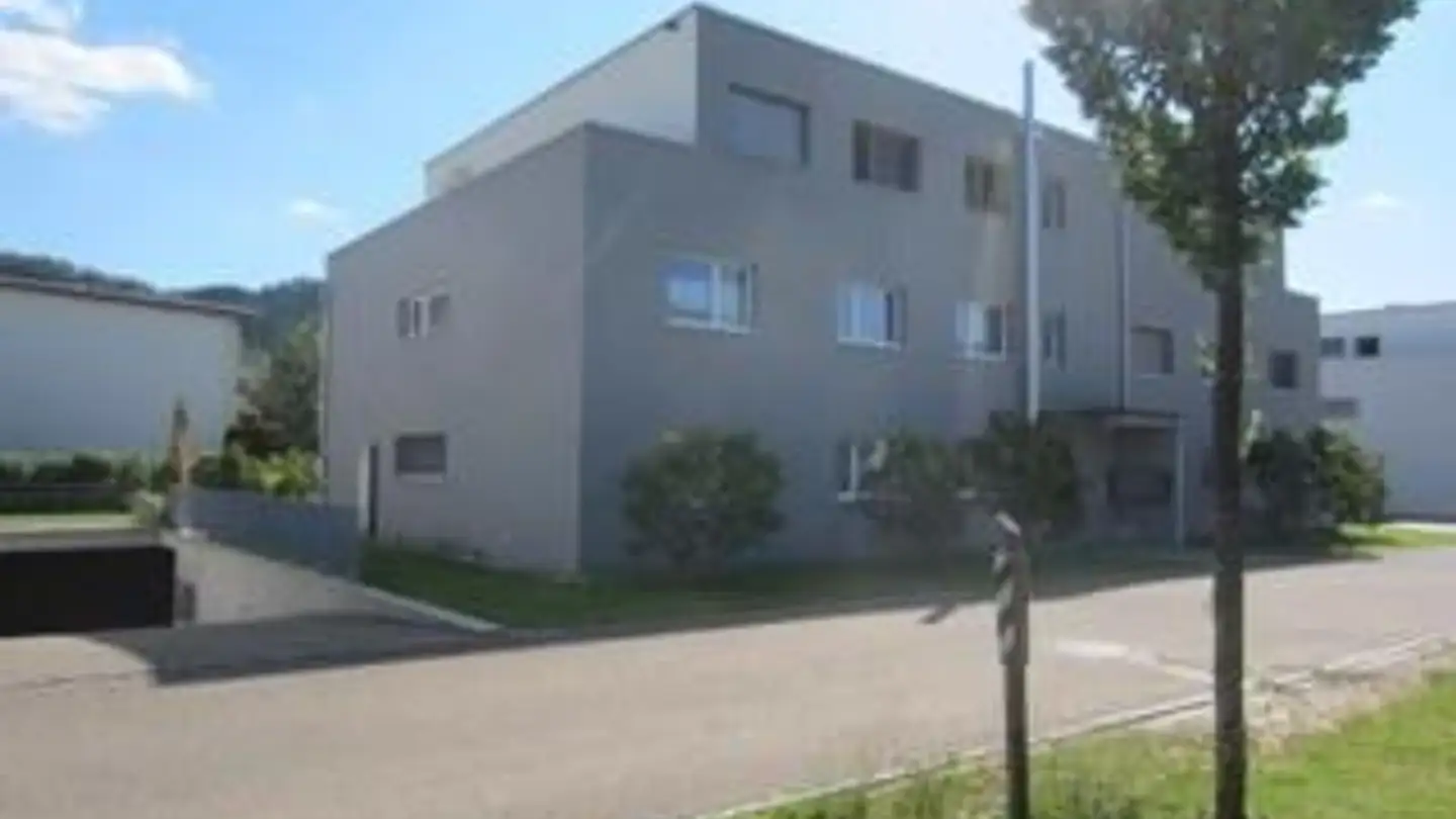 Tiefgaragenstellplatz mieten - Fliederweg, 4452 Itingen