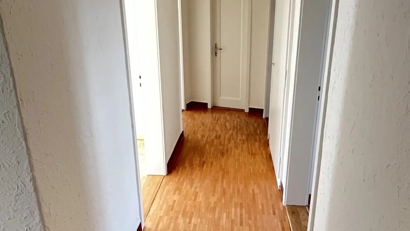 Commercial à louer - Rue De Morat / Murtenstrasse 18, 2502 Biel/Bienne - Photo 2