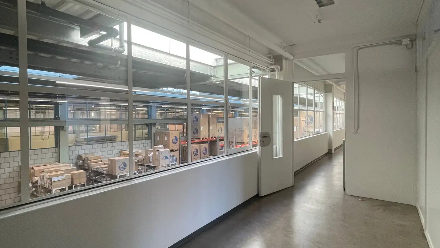 Spazio ufficio in affitto - Eisenbahnstrasse 62, 3645 Gwatt (Thun) - Photo 2