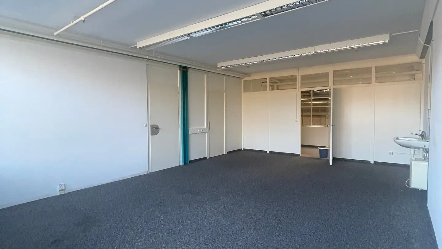 Spazio ufficio in affitto - Eisenbahnstrasse 62, 3645 Gwatt (Thun) - Photo 4