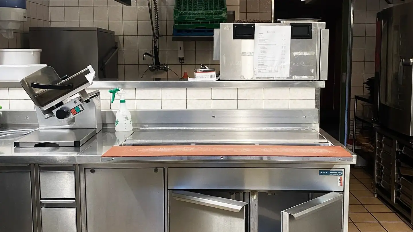 Ristorante in affitto - Dorfstrasse 16, 3457 Wasen im Emmental - Photo 3