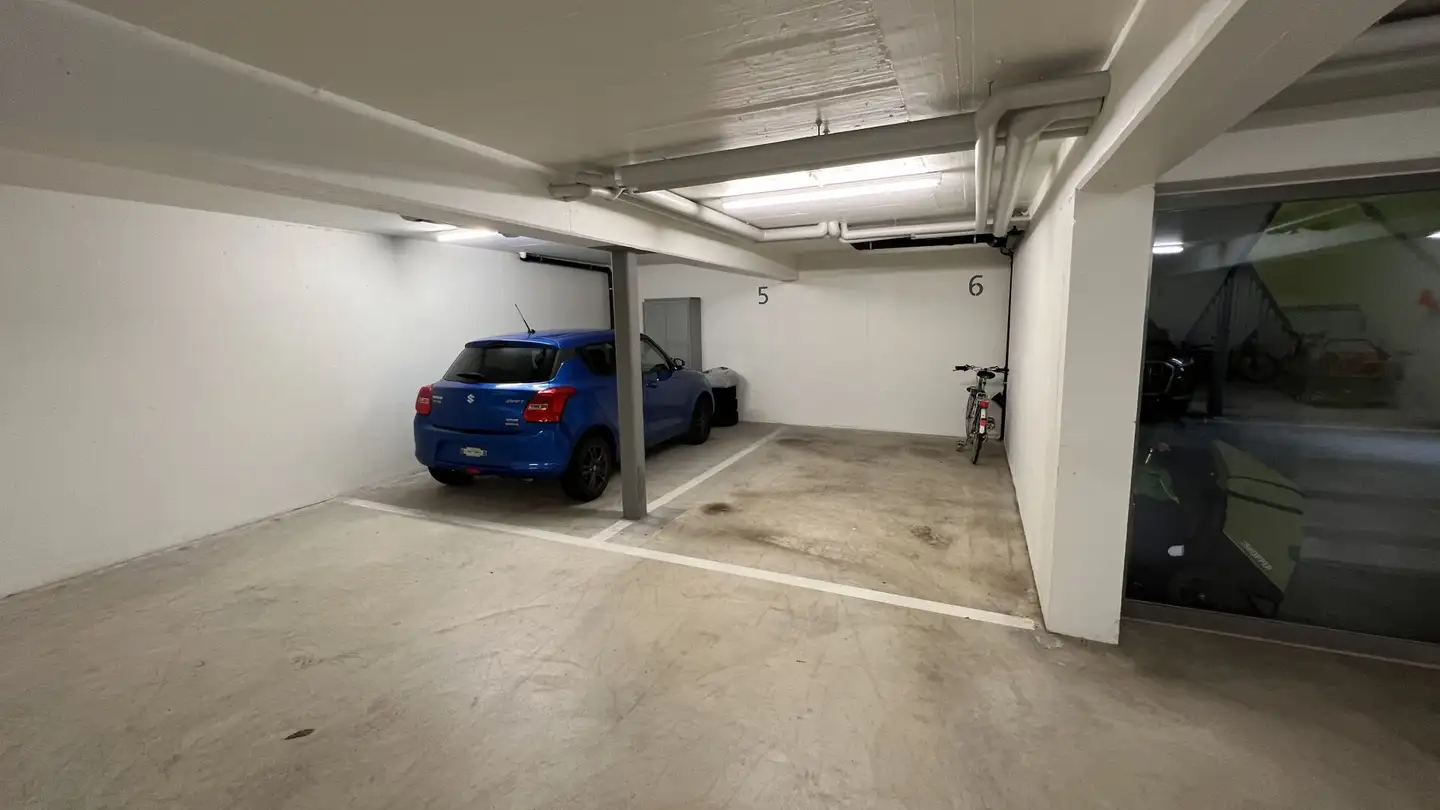 Outdoor parking space for rent - Leimbachstrasse 27, 8134 Adliswil - Photo 2