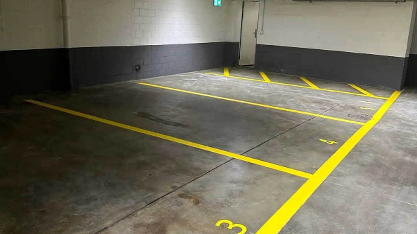 Place de parking extérieure à louer - Lindenstrasse 37, 8008 Zürich - Photo 2