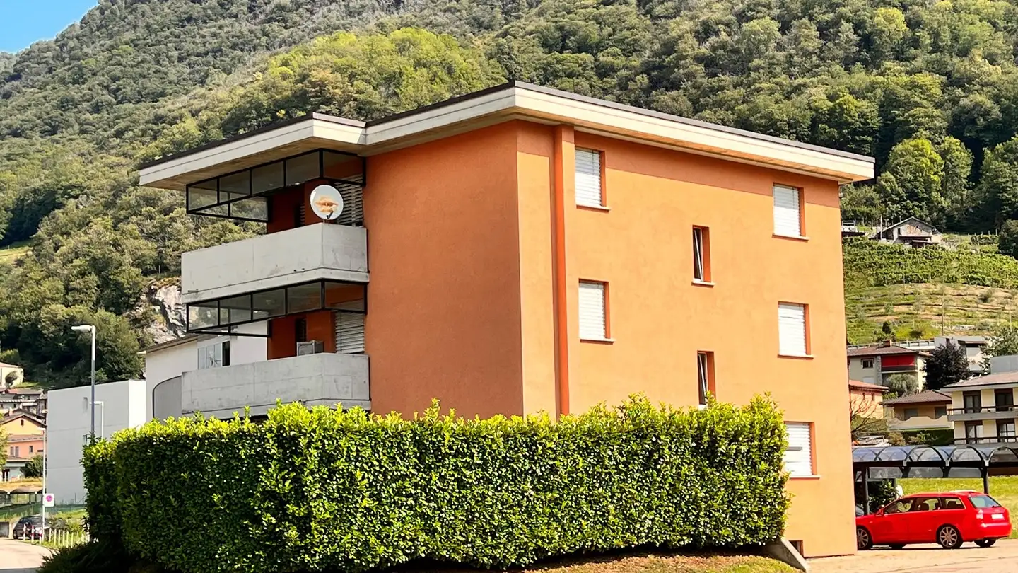 Mischgenutztes Gebäude kaufen - Via Bironico, 6804 Bironico