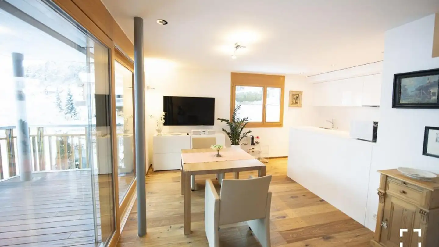 Appartement meublé à louer - Via Fanaus 29, 7152 Sagogn - Photo 2