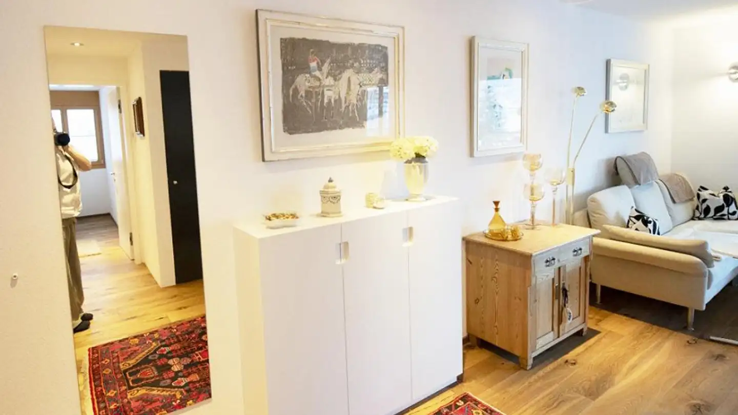 Appartement meublé à louer - Via Fanaus 29, 7152 Sagogn - Photo 3