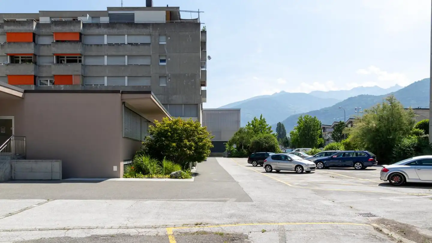 Outdoor parking space for rent - Avenue De France 63, 1950 Sion - Photo 4