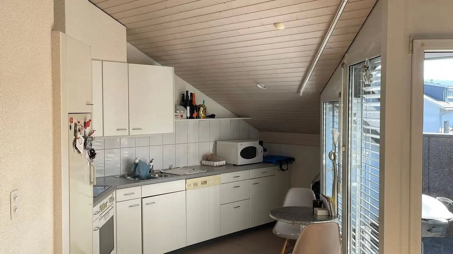 Dachgeschosswohnung mieten - Burggartenstrasse 30, 4103 Bottmingen - Foto 2