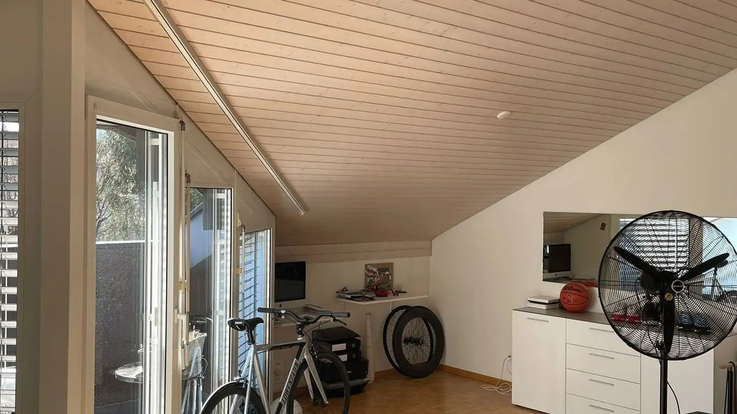 Dachgeschosswohnung mieten - Burggartenstrasse 30, 4103 Bottmingen - Foto 3