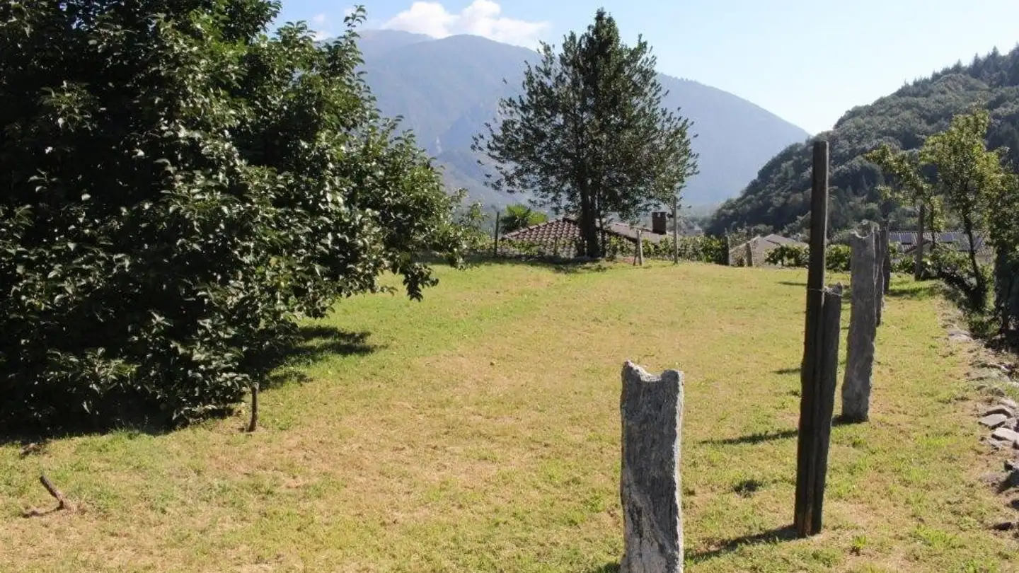 Constructible plot for sale - 6655 Intragna