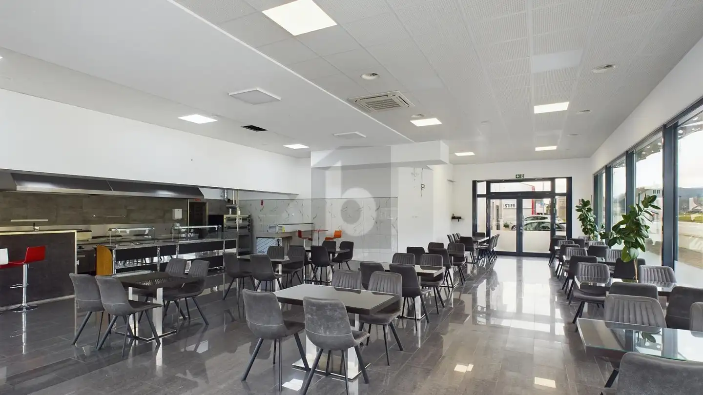 Mixed-use building for rent - 4704 Niederbipp