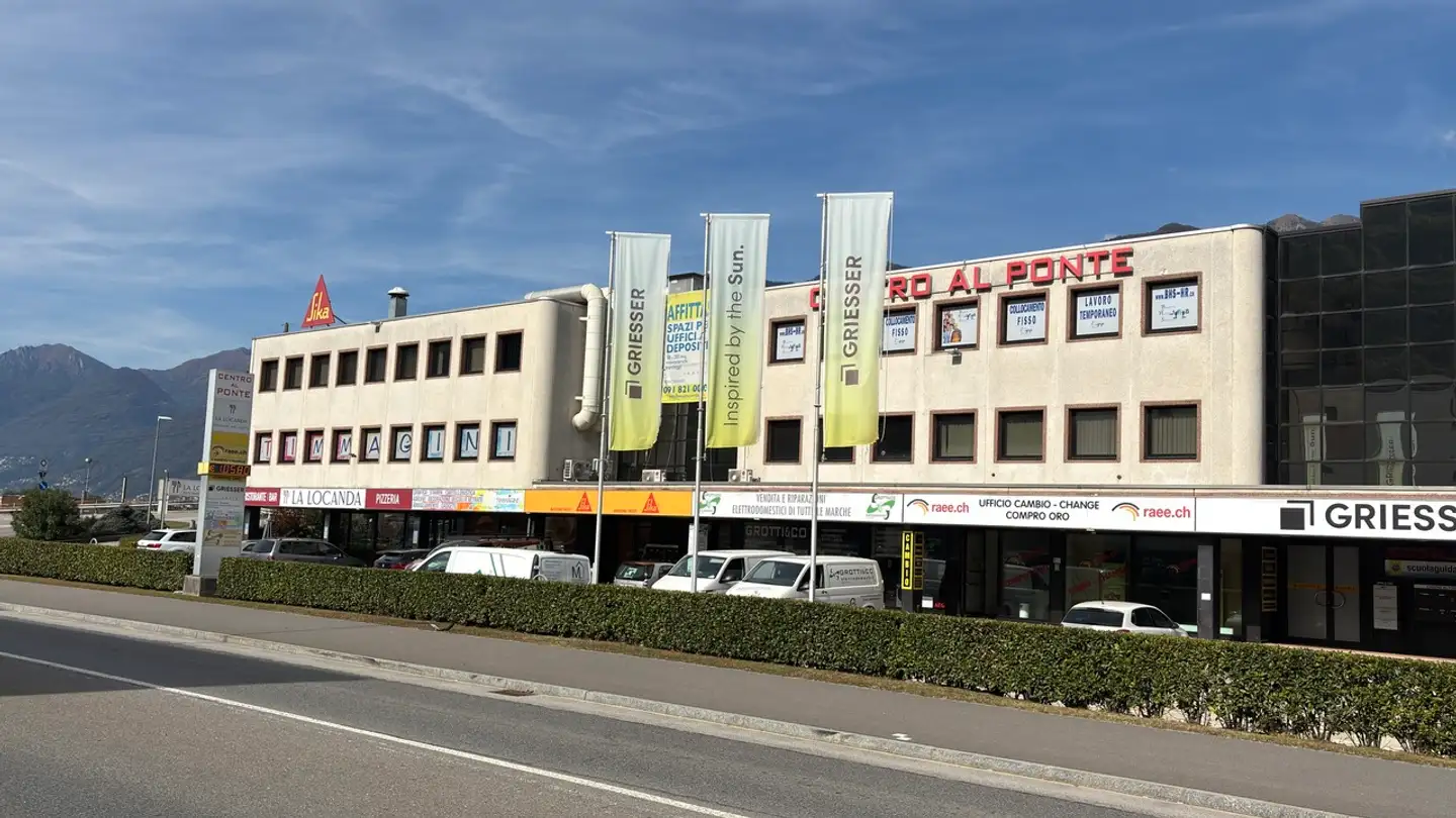 Geschäft mieten - Via San Gottardo 46, 6593 Cadenazzo
