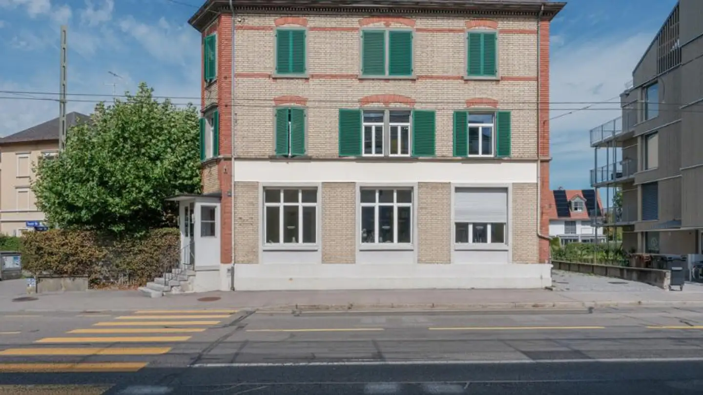 Residential building for sale - 8400 Winterthur