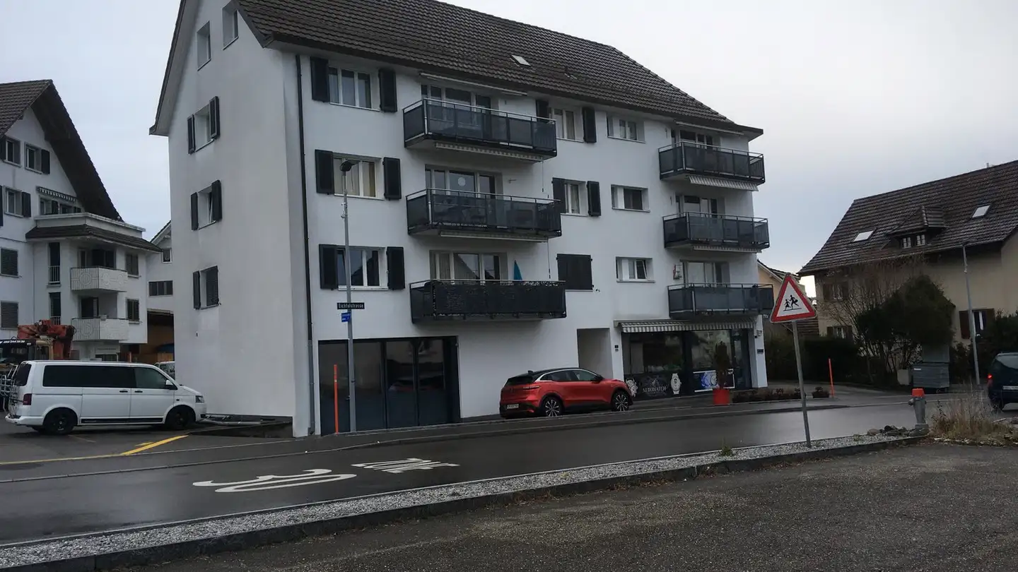 Commercial à louer - Eichtalstrasse 5, 8634 Hombrechtikon - Photo 2