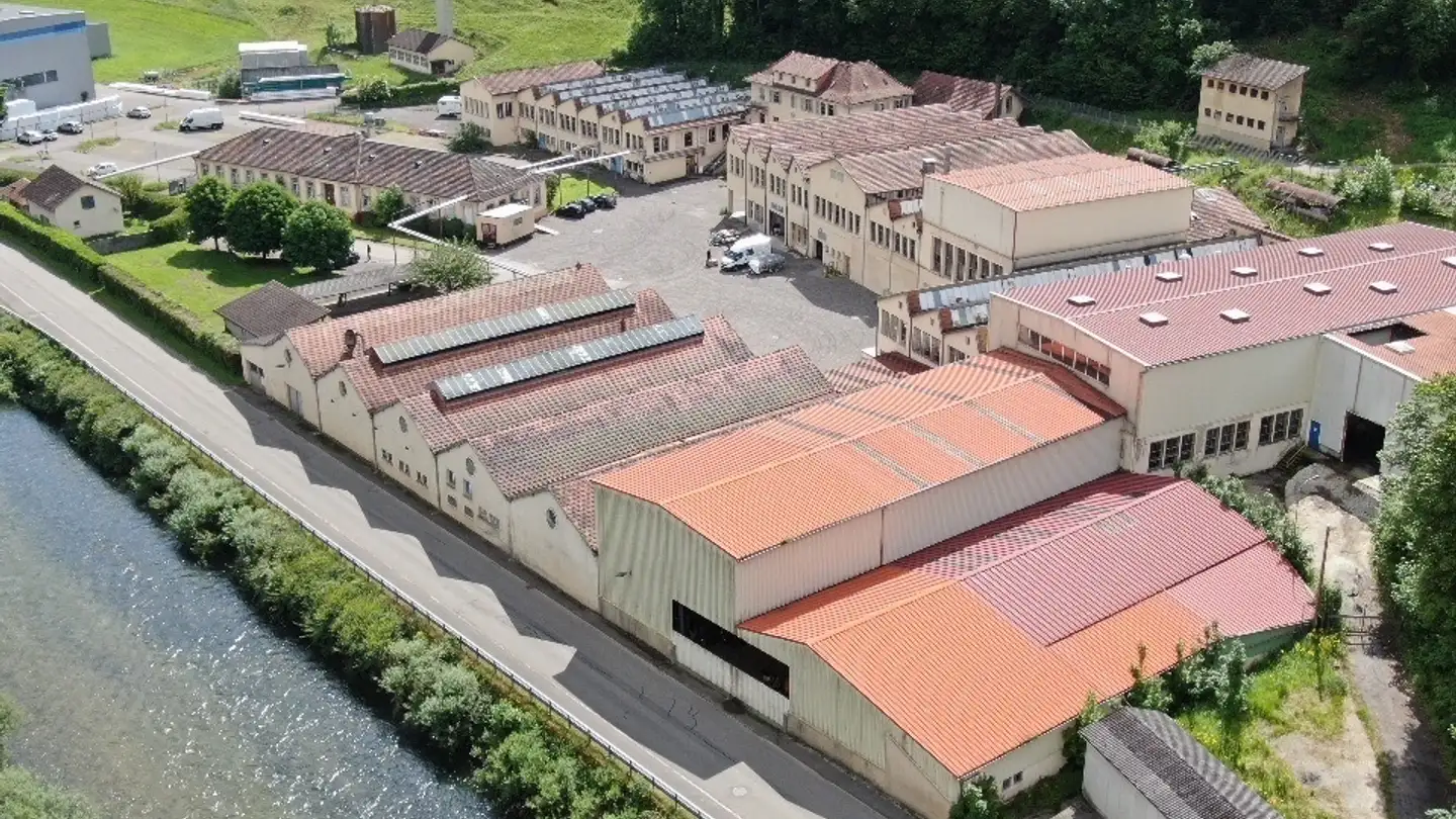 Immeuble mixte à louer - Route Du Moulin Des Lavoirs 16, 2882 St-Ursanne