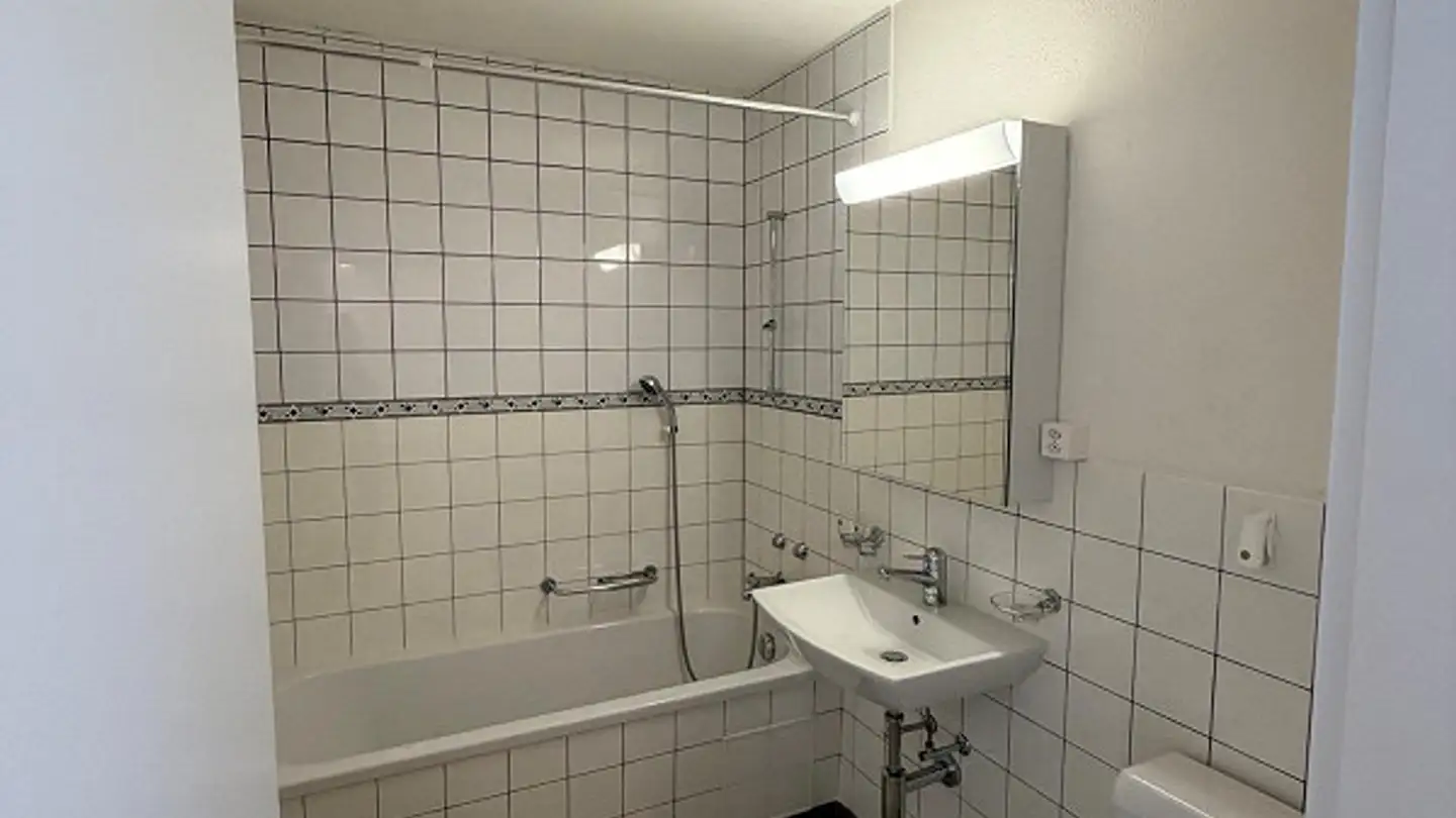 Appartement à louer - 7017 Flims Dorf - Photo 2