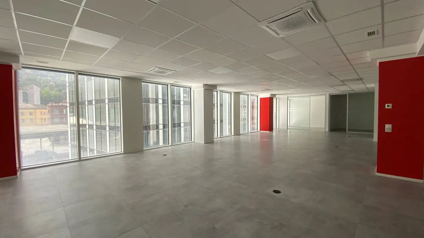 Spazio ufficio in affitto - Via Maestri Comacini 4, 6830 Chiasso