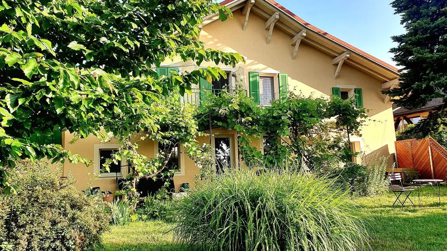 Row house for rent - 1270 Trélex