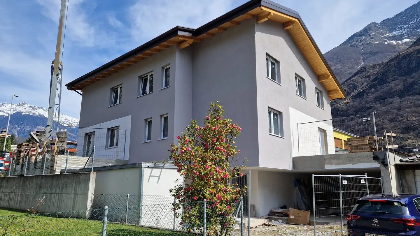 Semi-detached house for rent - 6710 Biasca - Photo 2