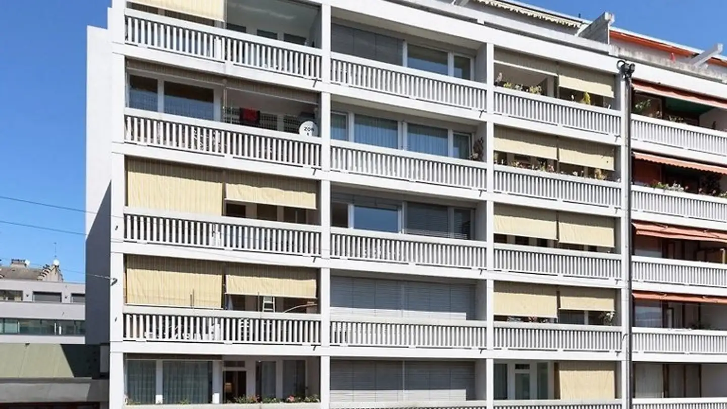 Place de parking souterraine à louer - Rue Du Môle 42, 1201 Genève