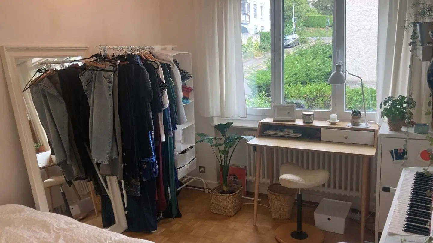 Single room for rent - 1009 Pully