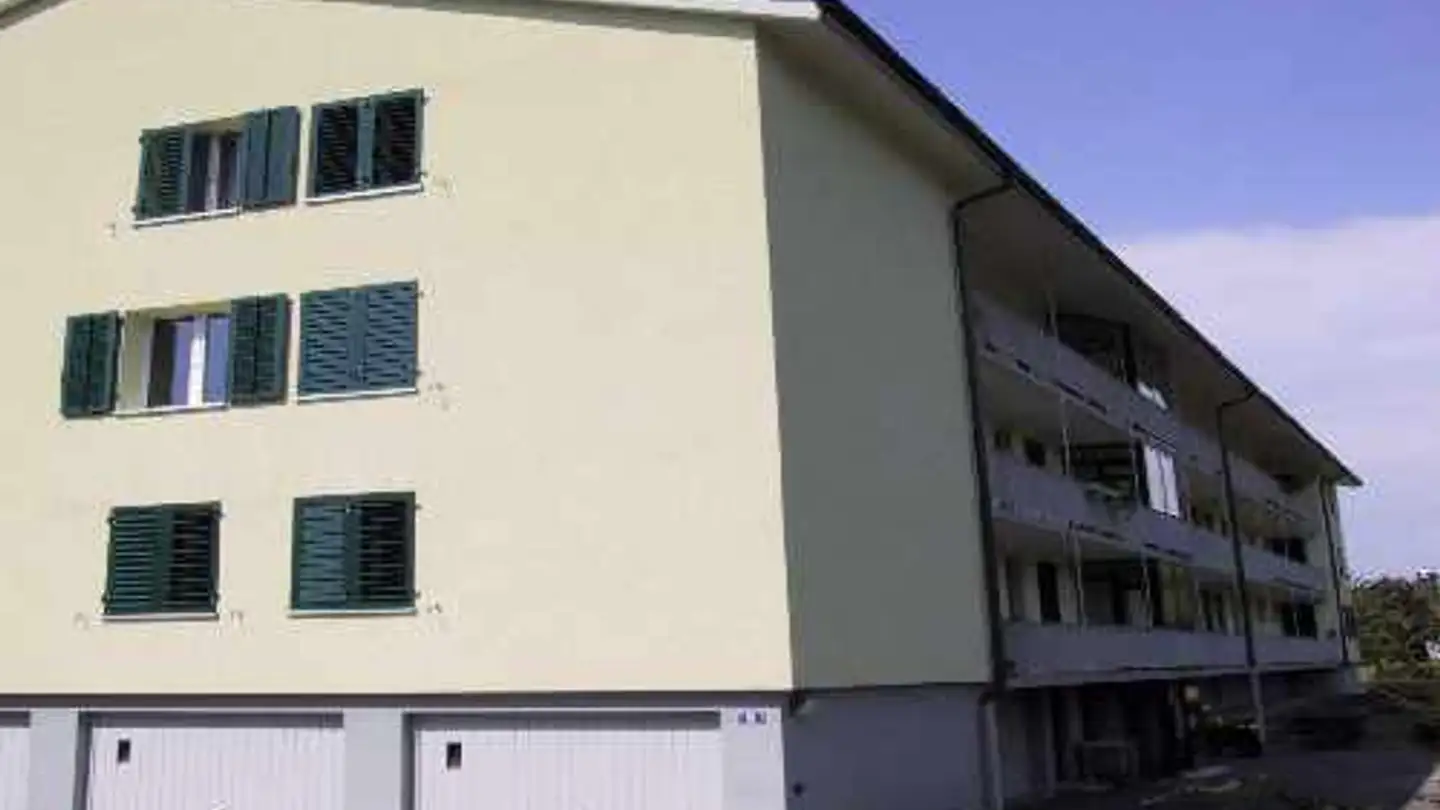 Single garage for rent - Holzlegistrasse 6, 8408 Winterthur