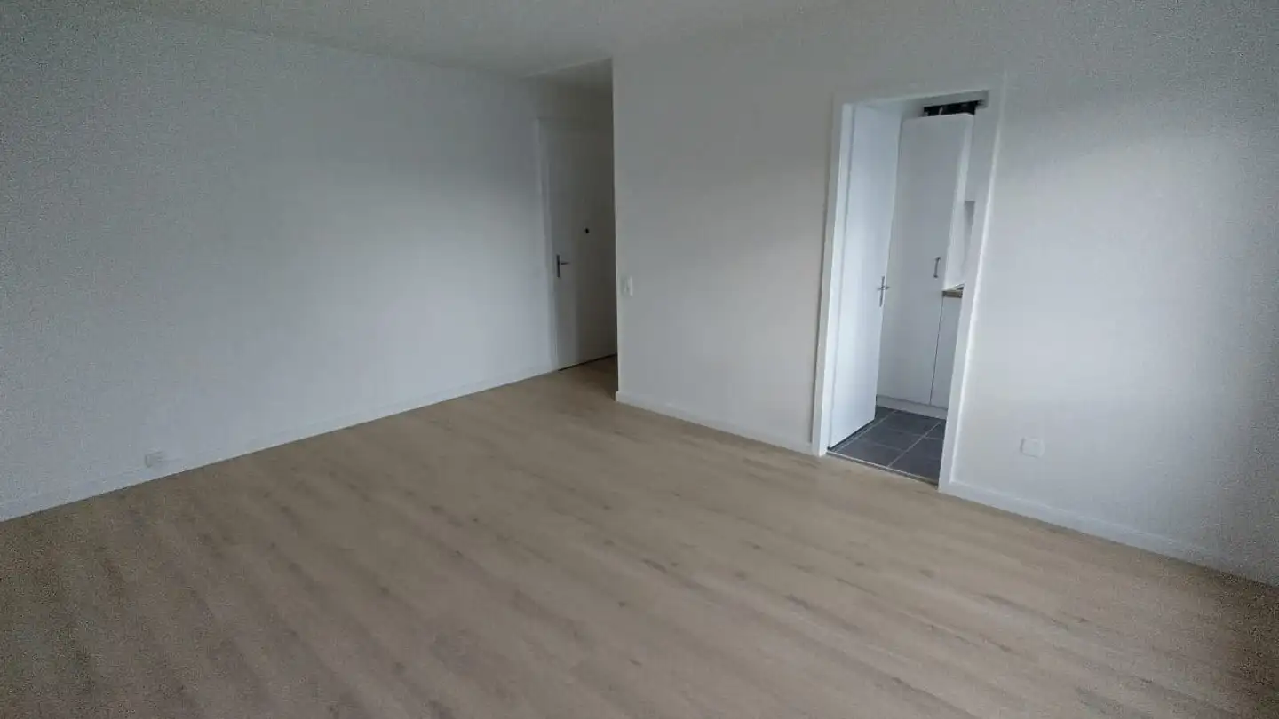 Apartment for rent - Avenue Léopold-Robert 13, 2300 La Chaux-de-Fonds - Photo 2