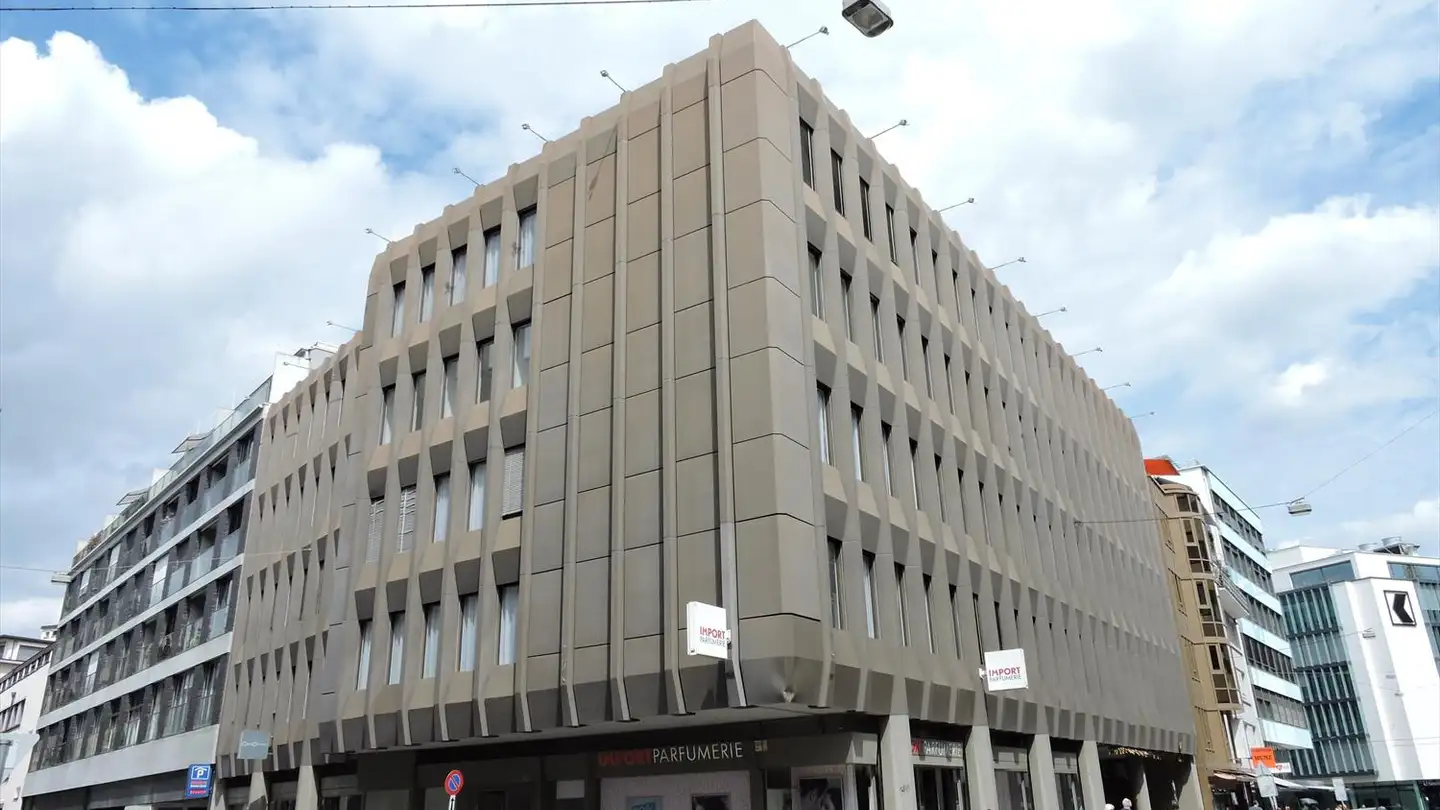 Place de parking souterraine à louer - Henric Petri-Strasse 15, 4051 Basel