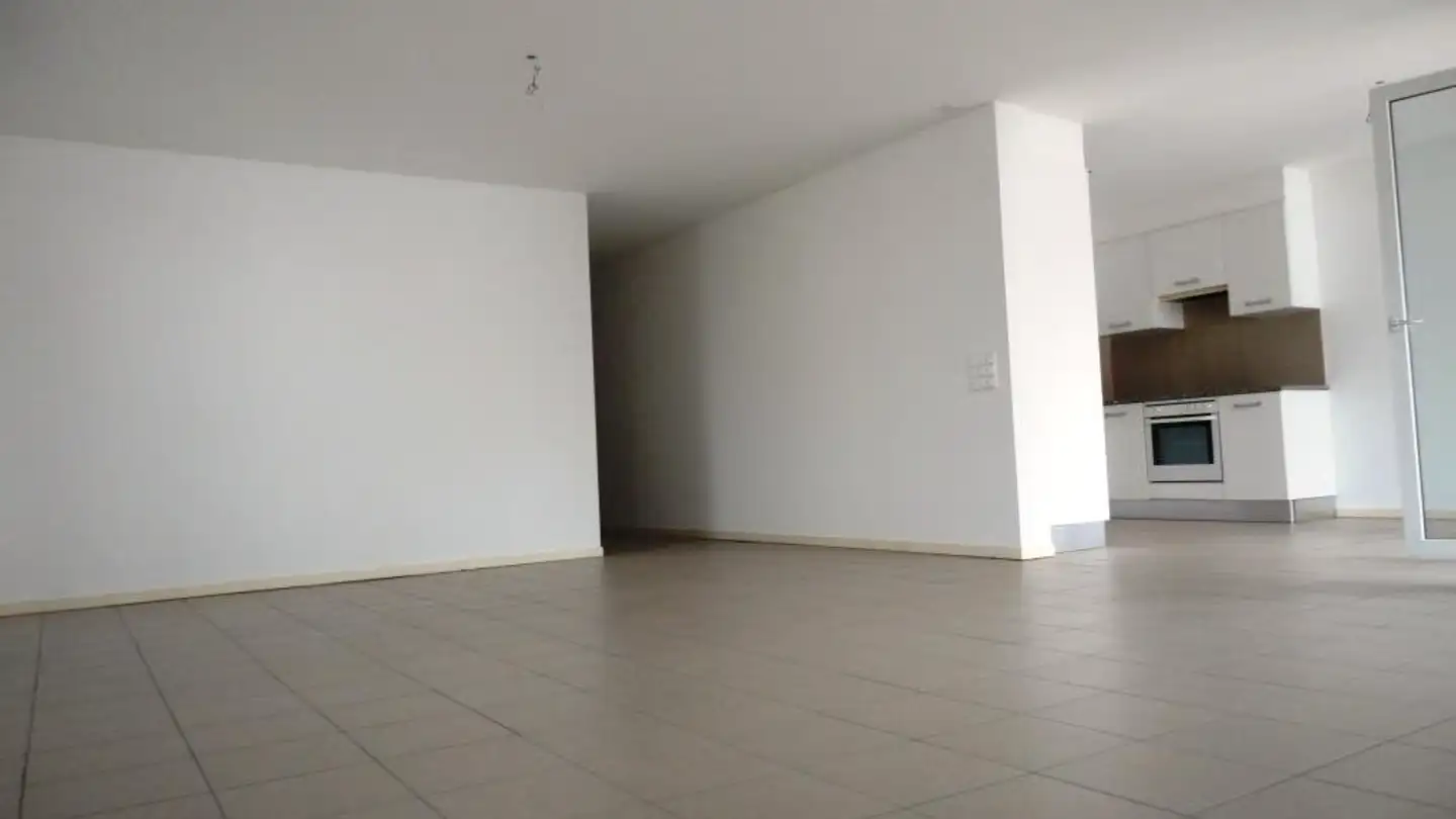 Wohnung kaufen - Viale Stazione 18, 6512 Giubiasco - Foto 2