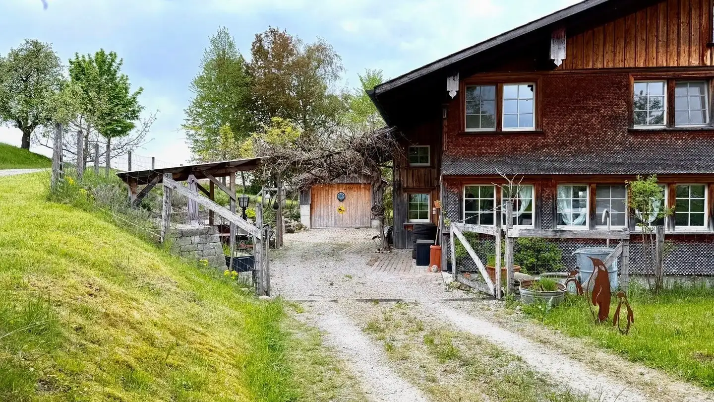 Casa bifamiliare in affitto - Saurenmoos 827, 9240 Niederglatt SG