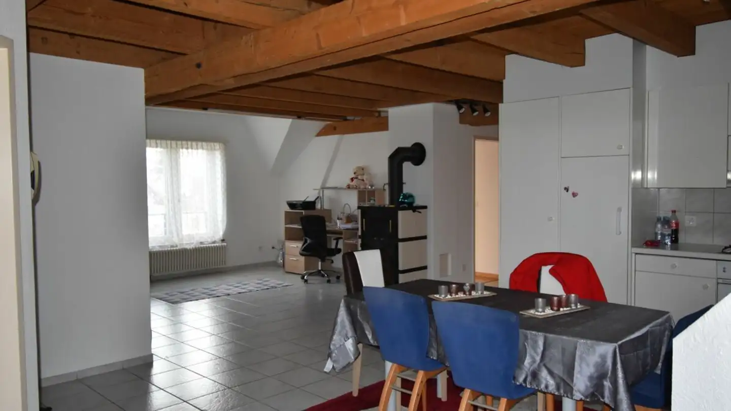 Dachgeschosswohnung mieten - Zentralstrasse 77, 8212 Neuhausen am Rheinfall - Foto 3