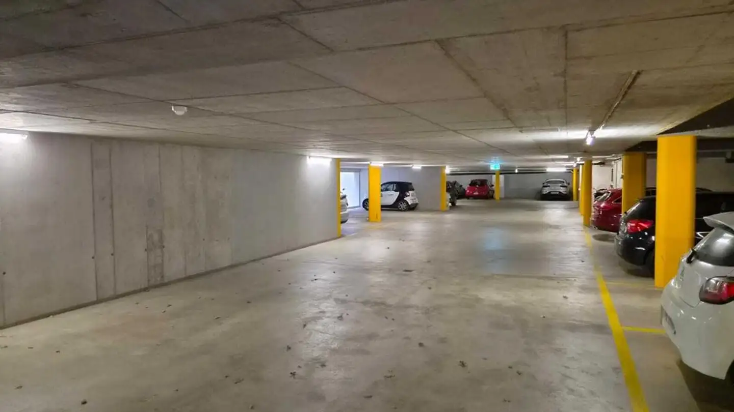 Tiefgaragenstellplatz mieten - Hofackerstrasse 13, 4132 Muttenz - Foto 3