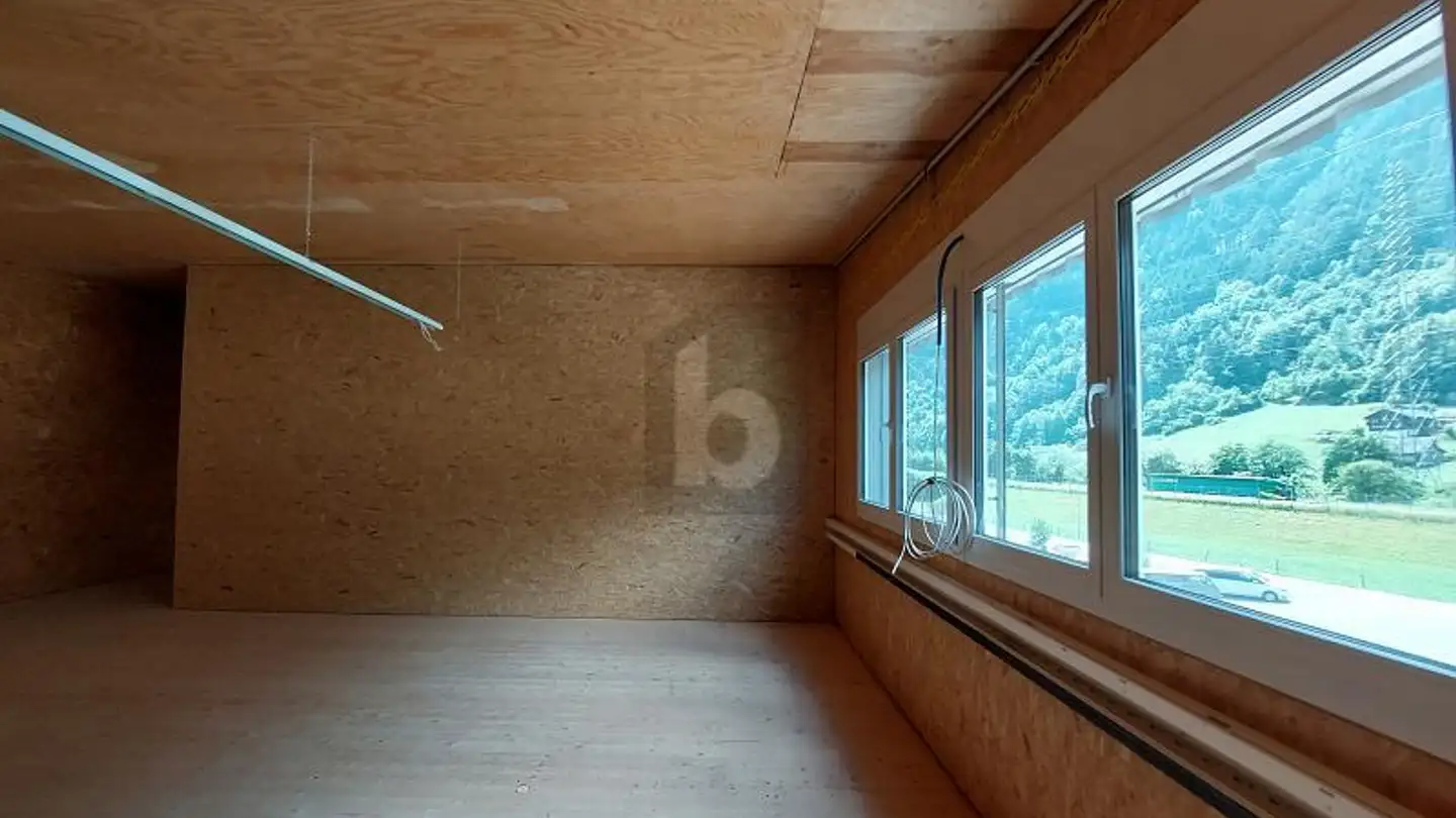 Office space for rent - 6472 Erstfeld - Photo 2