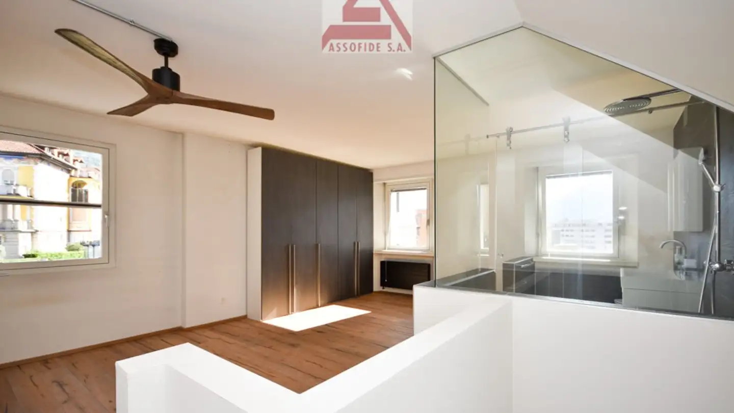 Grande magazzino in vendita - 6600 Muralto - Photo 3